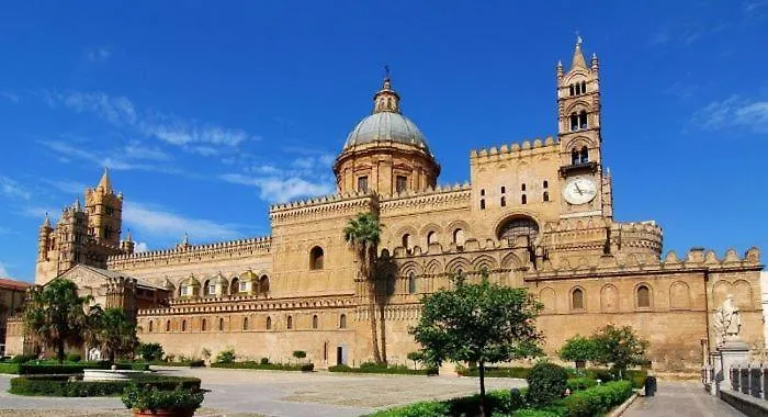 Shell Maqueda Apartment Palermo